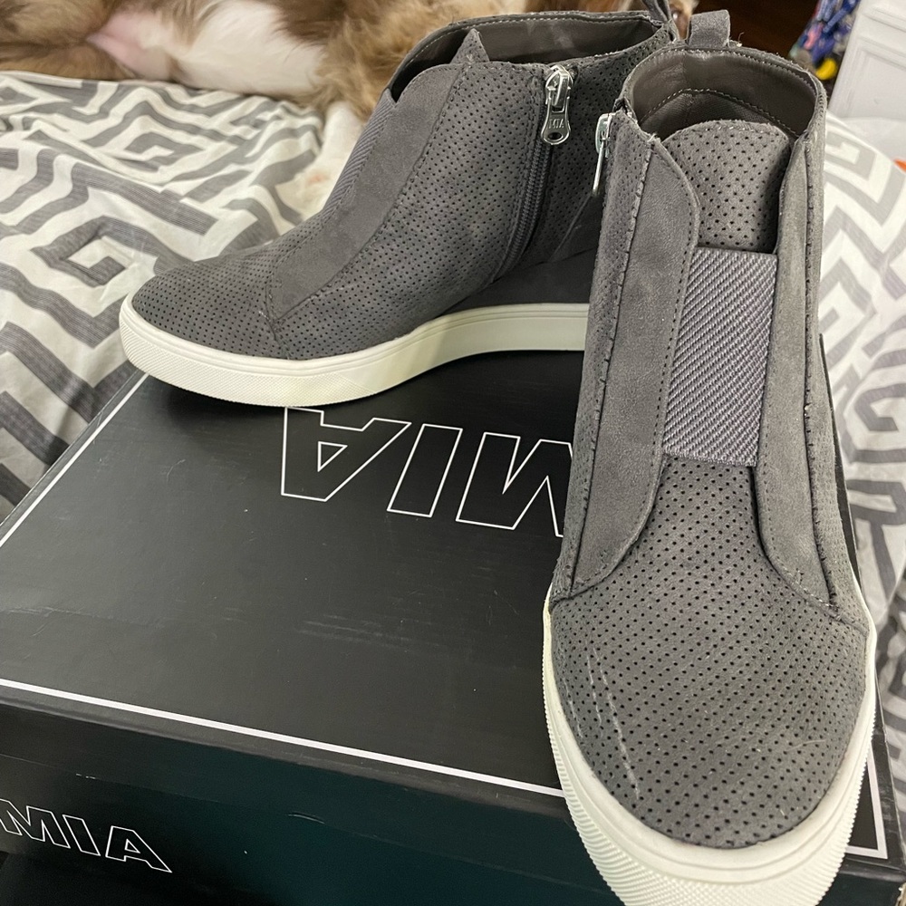 MIA gray sneaker wedges, size 9